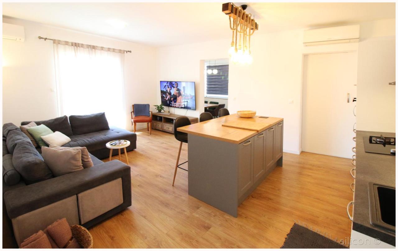 Apartman Silicon Primosten Exterior photo