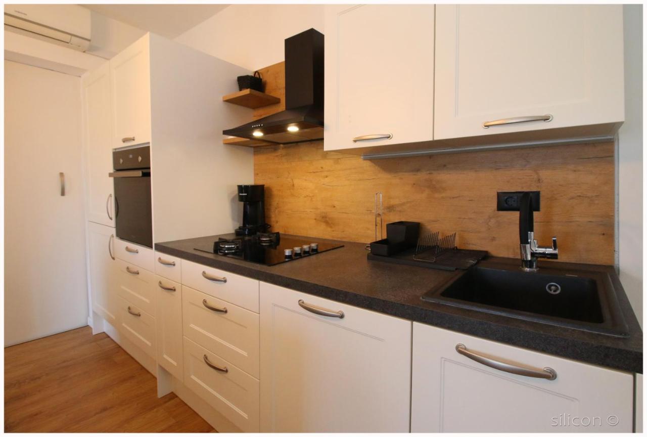 Apartman Silicon Primosten Exterior photo