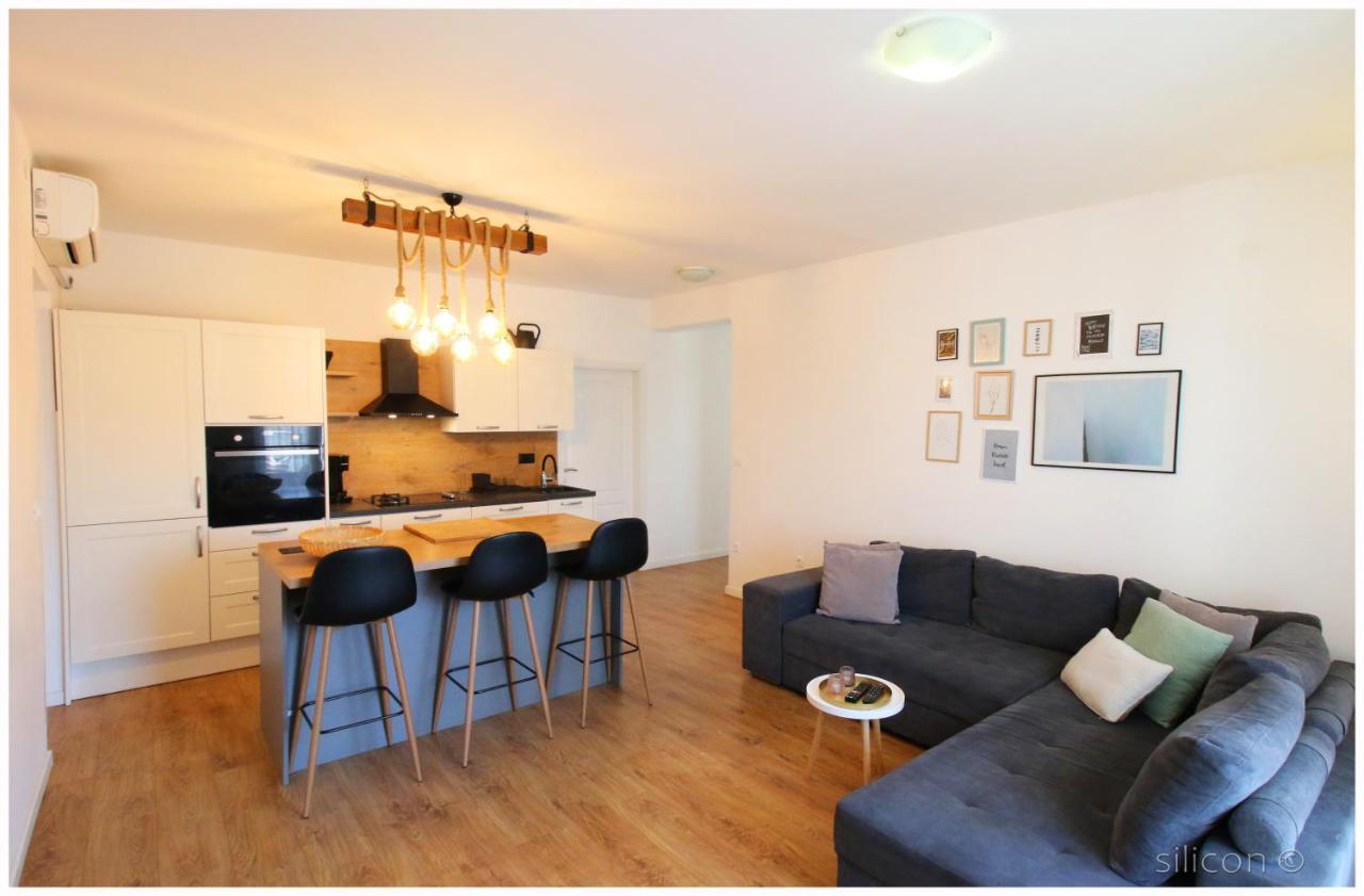 Apartman Silicon Primosten Exterior photo